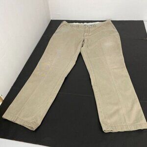 Polo Ralph Lauren Men’s Classic Fit  Chino Khakis Size 40/32 casual comfort Used